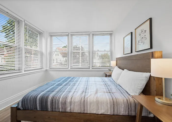 Homestay Shadyside 2a Bright And Stylish Private Bedroom With Shared Bathroom Pittsburgh